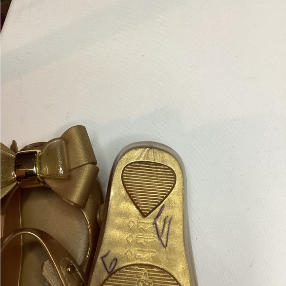 Mini Melissa Shiny Gold girls Shoes - Picture 12 of 13